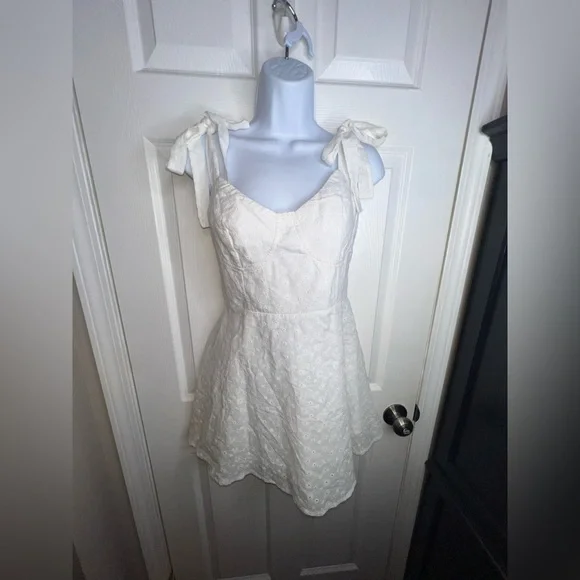 NWT Hello Molly Women’s Large US 8 You And I Tonight Dress Mini White AU 12 - Picture 15 of 16
